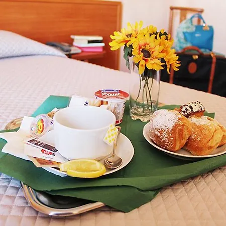 Plaza Hotel 3*